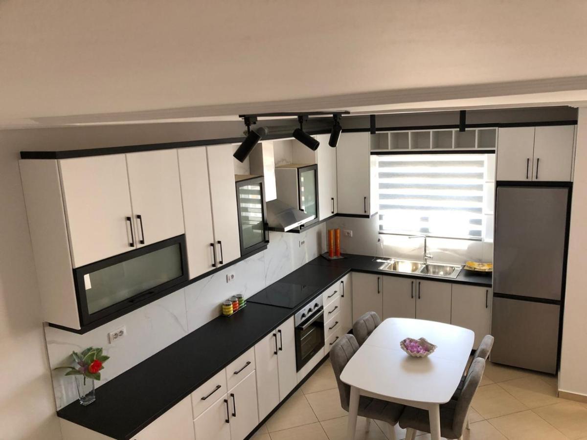 Sea La Vie- Apartment Саранда Экстерьер фото